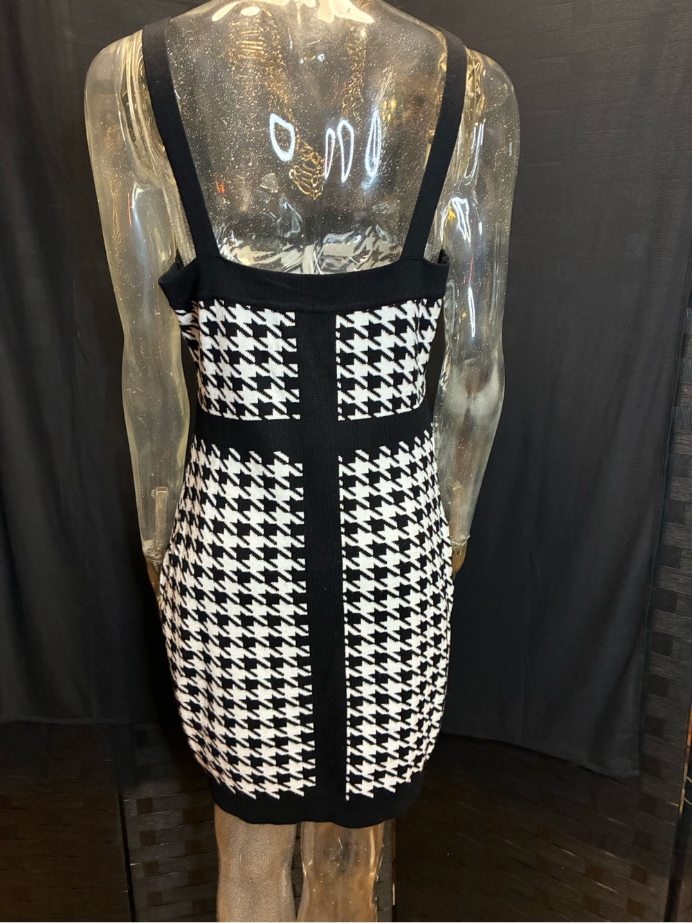 Black & White Houndstooth Knit Midi Dress with Gold Buttons - Picture 5 of 7